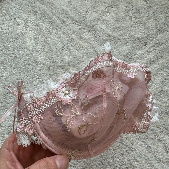 Temptations Pink Floral Lace Bra - Picture 5 of 5